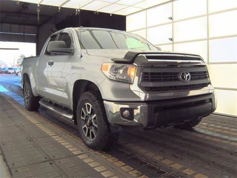 Used 2014 Toyota Tundra SR5 image 3