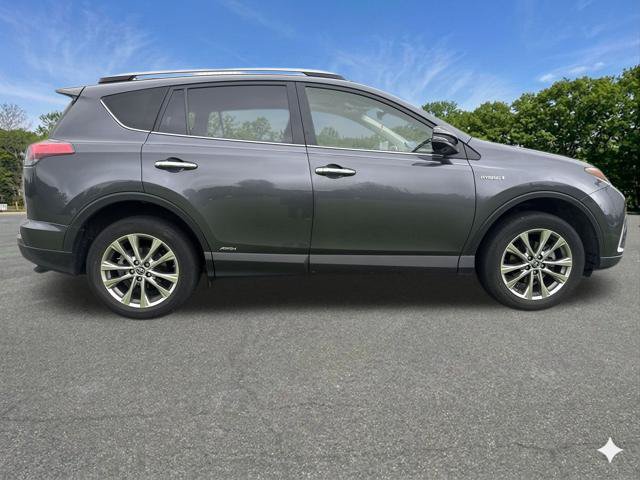 Used 2018 Toyota RAV4 Limited w/ Advanced Technology Package AWD/4WD image 7