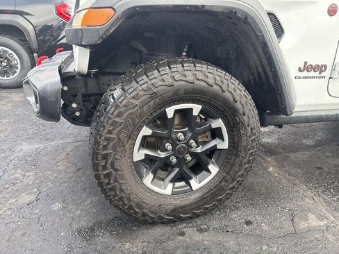 Used 2020 Jeep Gladiator Rubicon image 3
