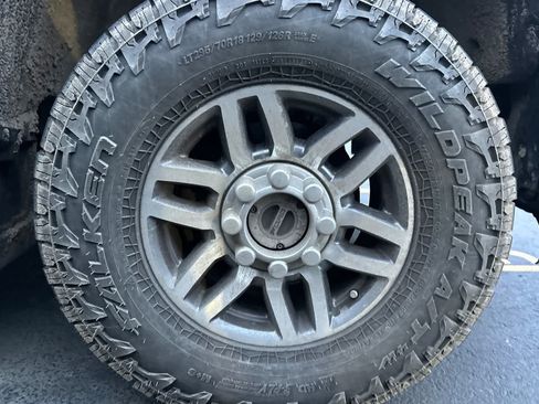 Used 2018 Ford F250 Lariat w/ Lariat Value Package image 7