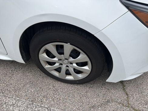 Used 2024 Toyota Corolla LE image 4