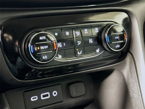 Used 2023 Buick Encore GX Select w/ Sport Touring Package image 13