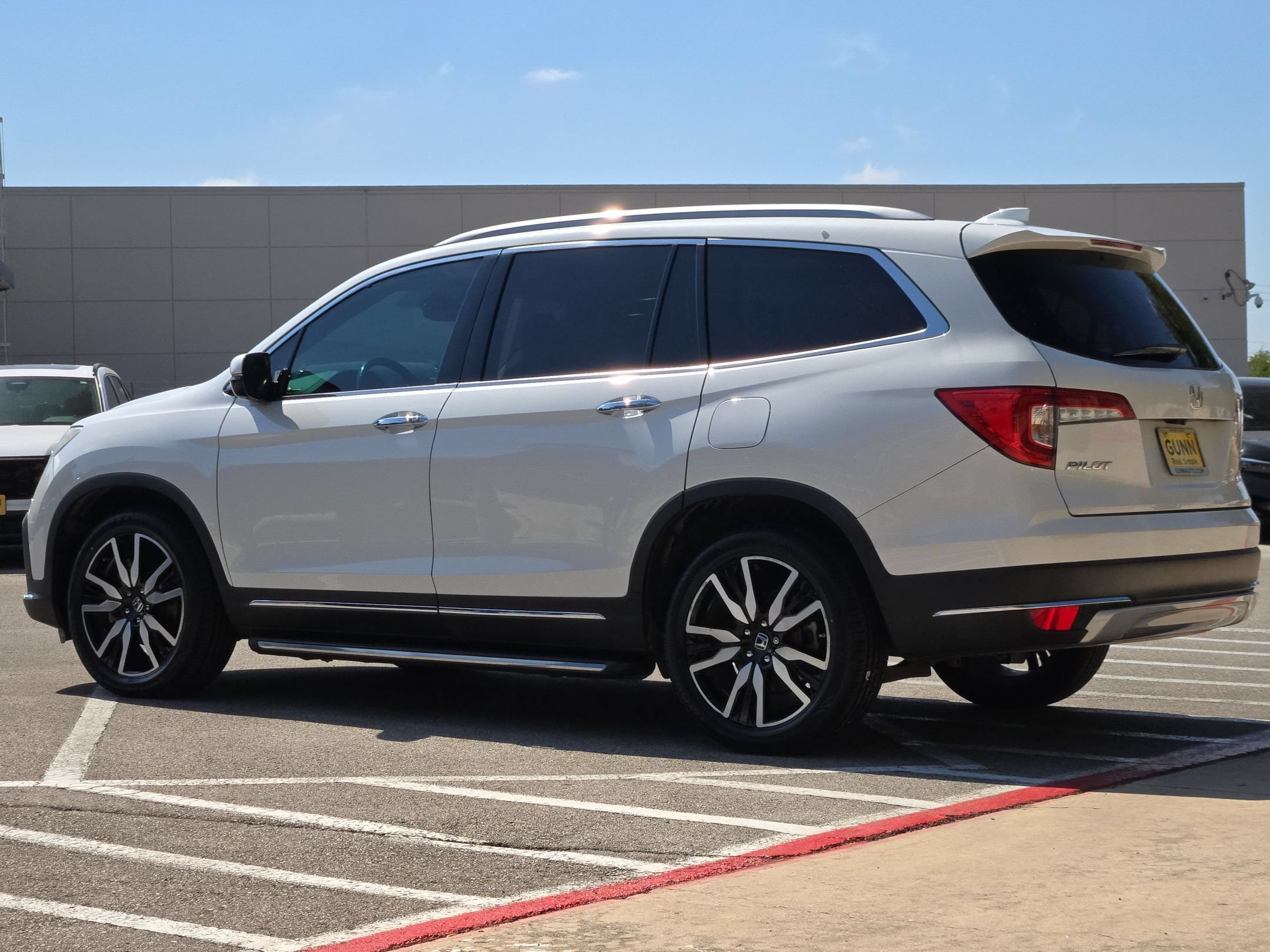 Used 2021 Honda Pilot Touring image 5