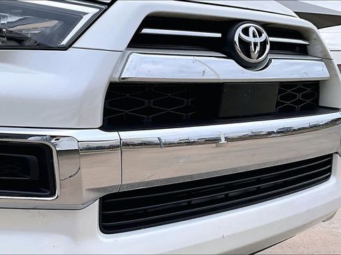 Used 2020 Toyota 4Runner Limited image 28