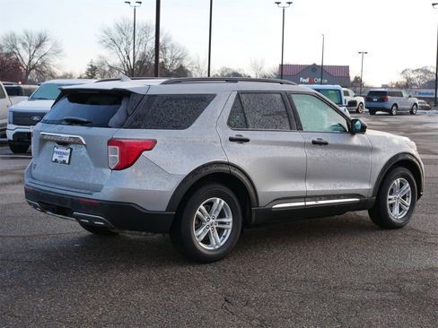 Certified 2020 Ford Explorer XLT w/ Equipment Group 202A image 5