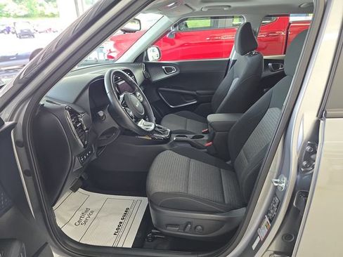 Used 2024 Kia Soul EX image 14