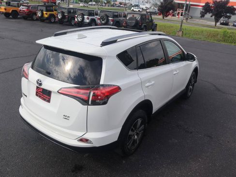 Used 2017 Toyota RAV4 XLE AWD/4WD image 24