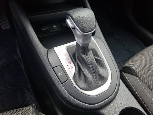 Certified 2024 Kia Forte LXS FWD image 14