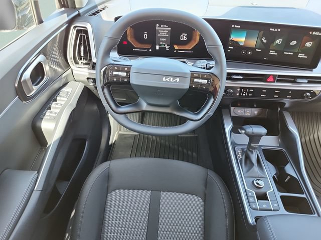 New 2026 Kia Sorento LX FWD image 15