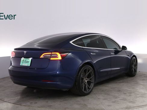 Used 2019 Tesla Model 3 Standard Range RWD image 3