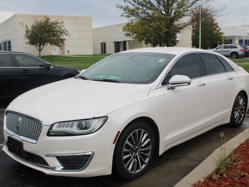 Used 2020 Lincoln MKZ image 7