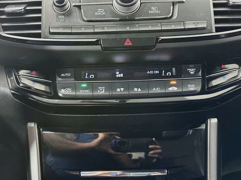 Used 2017 Honda Accord Sport image 17