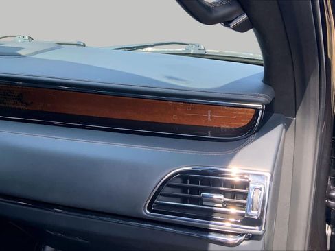 Certified 2023 Lincoln Navigator Black Label AWD/4WD image 19