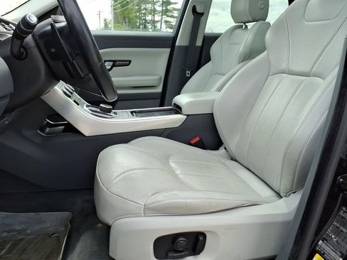 Used 2017 Land Rover Range Rover Evoque HSE AWD/4WD image 18
