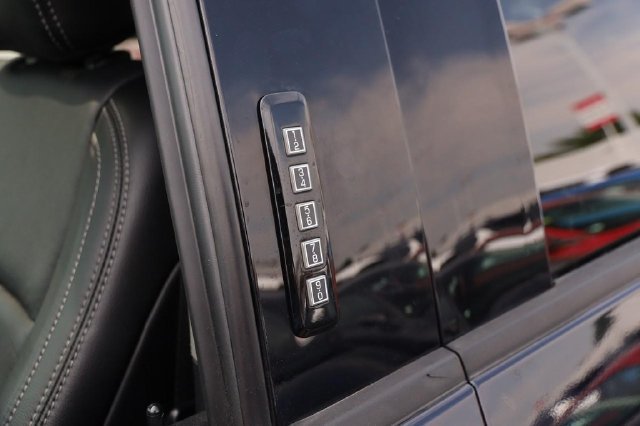 Used 2021 Ford F250 Lariat w/ Lariat Ultimate Package AWD/4WD image 9