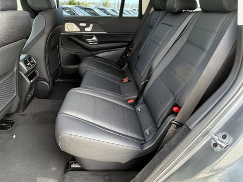 New 2026 Mercedes-Benz GLS 450 4MATIC image 28