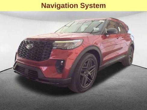 Used 2025 Ford Explorer ST-Line w/ Premium Package AWD/4WD image 4