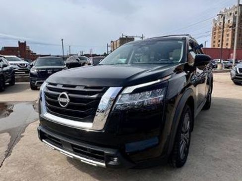 Certified 2022 Nissan Pathfinder SL w/ SL Premium Package image 1