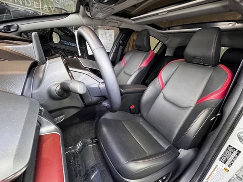Used 2024 Toyota Prius Prime Premium FWD image 20