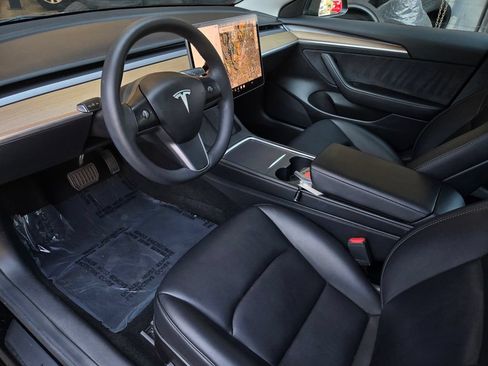 Used 2023 Tesla Model 3 Standard Range RWD image 10
