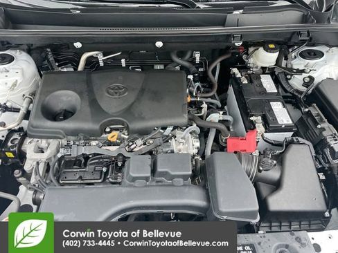 Used 2024 Toyota RAV4 XLE FWD image 28