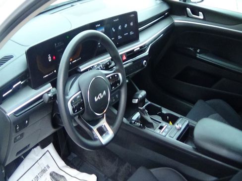 Used 2025 Kia K5 LXS FWD image 15