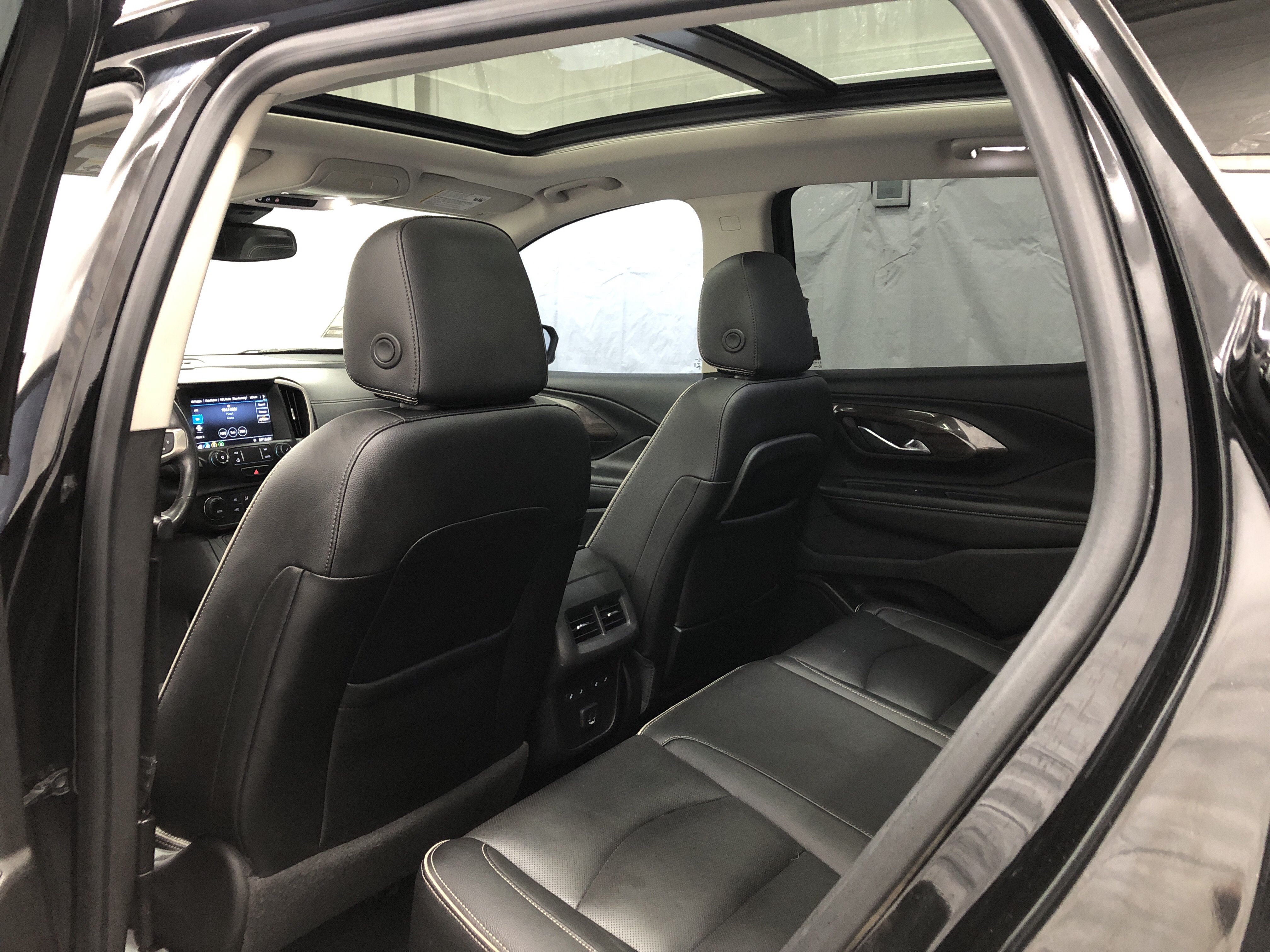 Used 2020 GMC Terrain Denali w/ GMC Pro Grade Package AWD/4WD image 11
