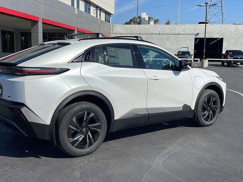 New 2026 Toyota C-HR image 3