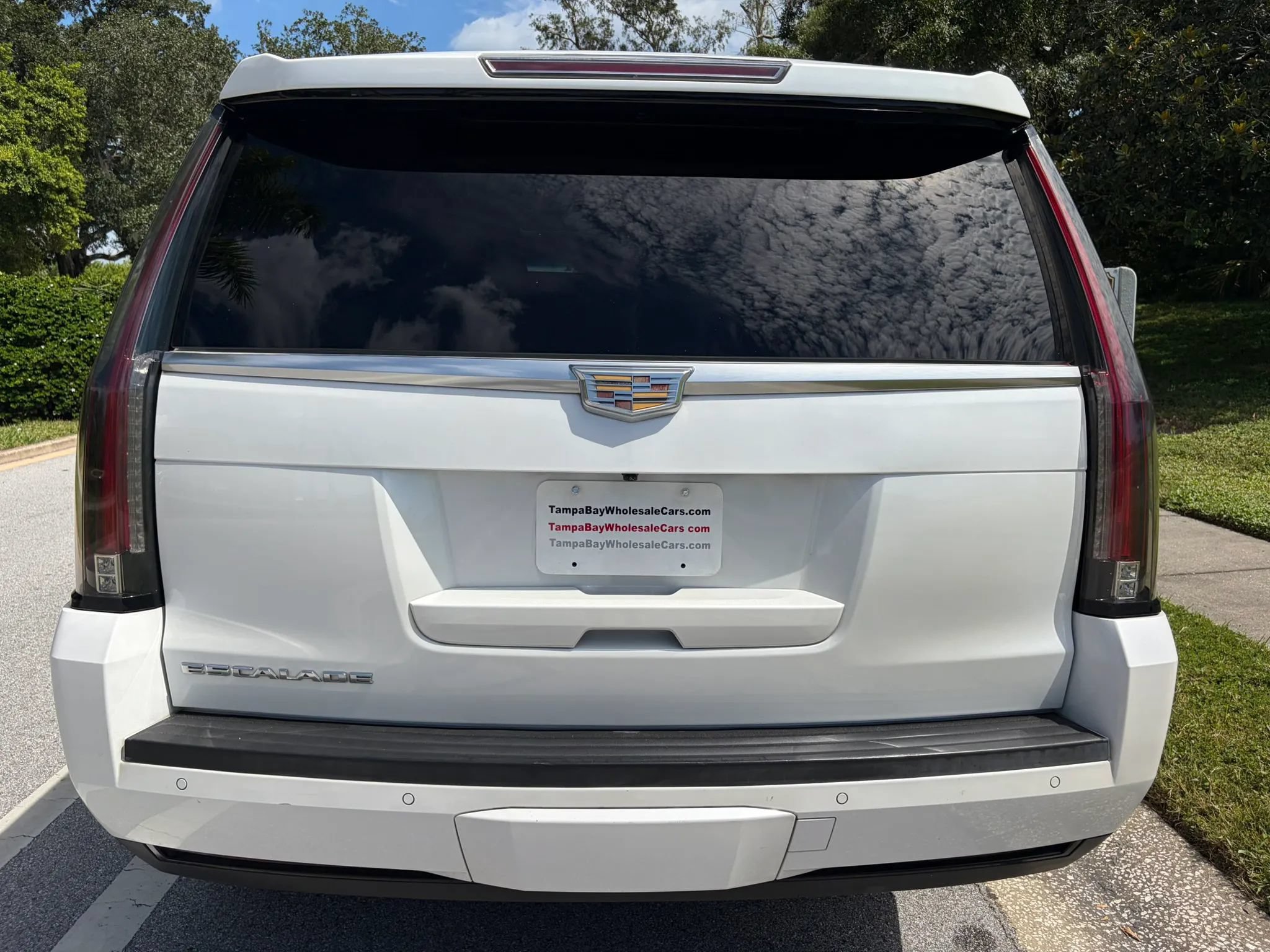 Used 2016 Cadillac Escalade Luxury RWD image 8