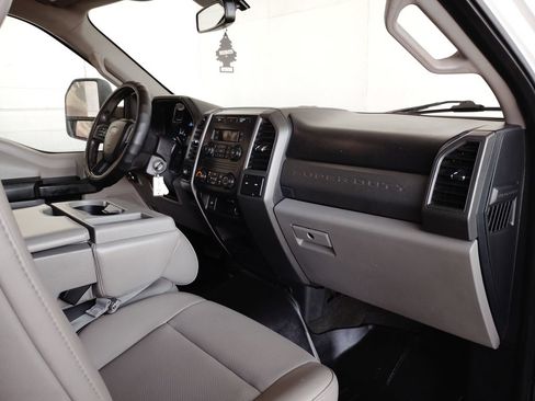 Used 2019 Ford F250 XL AWD/4WD image 11