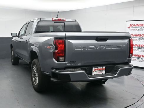 Used 2023 Chevrolet Colorado LT w/ LT Convenience Package II AWD/4WD image 6