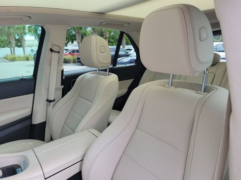 Used 2022 Mercedes-Benz GLE 350 4MATIC image 5