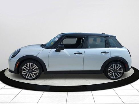 Used 2026 MINI Cooper 4-Door Hardtop image 6