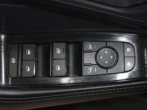 Used 2024 Nissan Rogue SV image 23