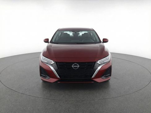 Used 2024 Nissan Altima 2.5 SV FWD image 2
