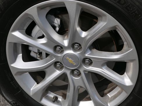 Used 2020 Chevrolet Equinox LS w/ LS Convenience Package FWD image 11
