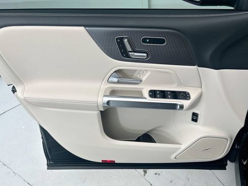 Certified 2023 Mercedes-Benz EQB 300 4MATIC image 23