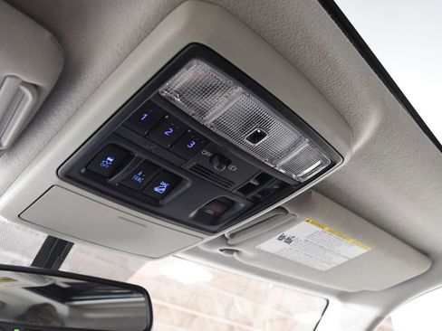 Used 2016 Toyota 4Runner Limited image 32