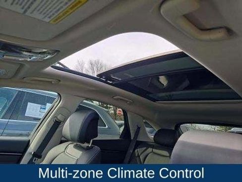 Used 2024 Genesis GV70 2.5T w/ Select Package image 14