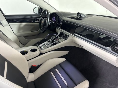 Certified 2023 Porsche Panamera 4S w/ Sportdesign Package image 18