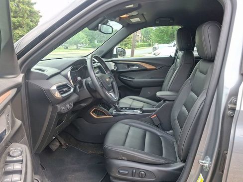 Used 2023 Chevrolet TrailBlazer ACTIV w/ Convenience Package AWD/4WD image 12