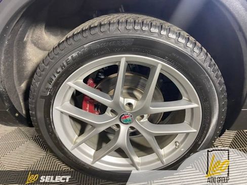 Used 2018 Alfa Romeo Stelvio Ti AWD/4WD image 23