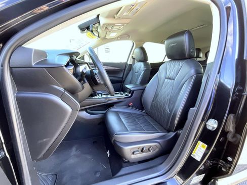Certified 2021 Buick Envision Avenir image 10