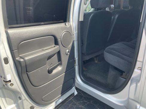 Used 2004 Dodge Ram 2500 Truck SLT w/ Trailer Tow Group image 17