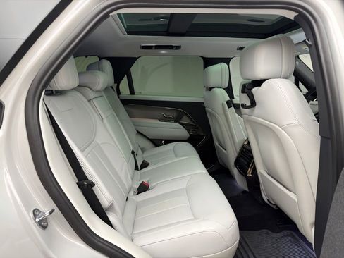 Used 2023 Land Rover Range Rover Sport SE image 7