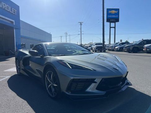 Used 2022 Chevrolet Corvette Stingray Premium Conv w/ Z51 Performance Package RWD image 3
