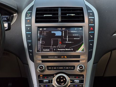 Used 2020 Lincoln MKZ Reserve FWD image 10
