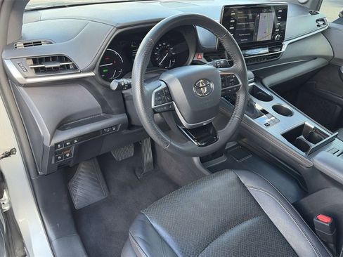 Certified 2023 Toyota Sienna XSE image 16