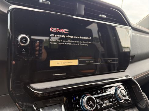 New 2026 GMC Sierra 2500 AT4 w/ AT4 Premium Plus Package AWD/4WD image 24