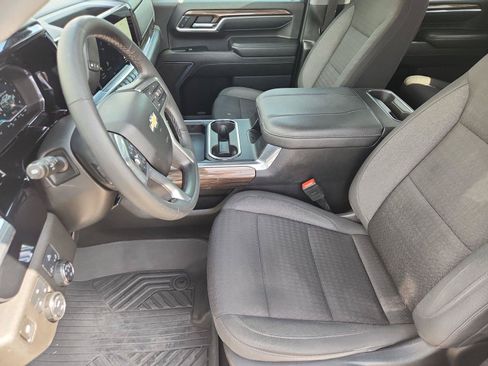 Used 2024 Chevrolet Silverado 2500 LT AWD/4WD image 18